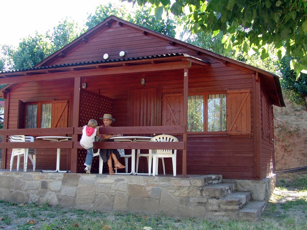 Bungalows Peña Montañesa Aínsa Habitación foto